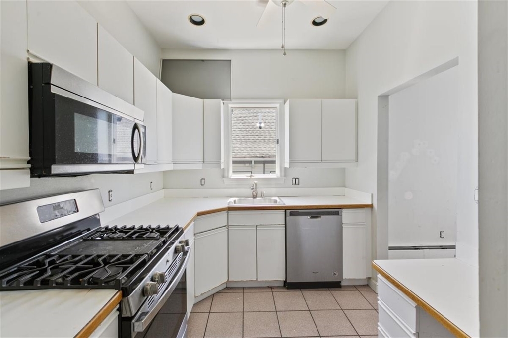 87 Bellevue Road Lynn, MA 01904 - Photo 12 of 38
