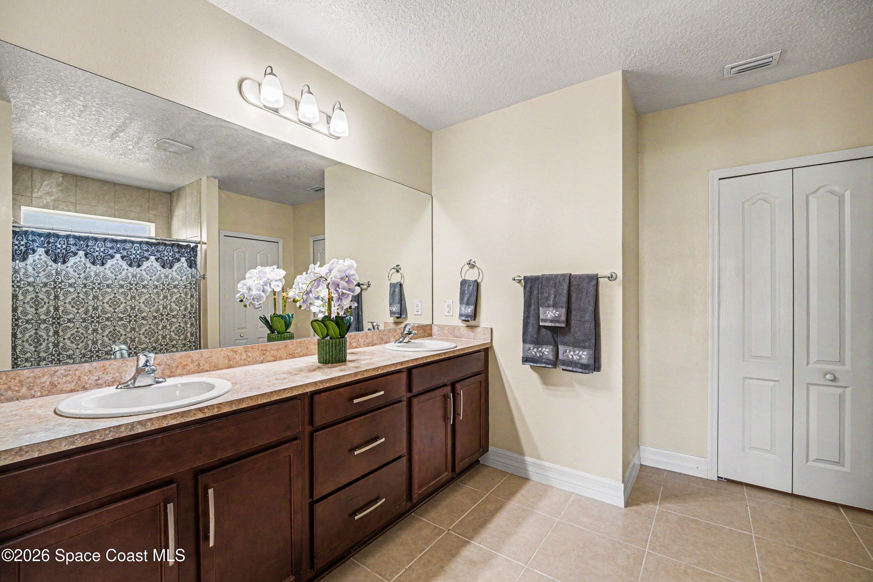 1025 Morgan Circle Northeast Palm Bay, FL 32905 - Photo 20 of 43 026_file_7308