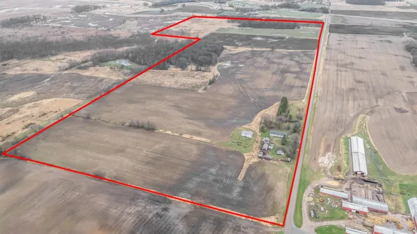 $1,200,000 | 9266 Town Line Road, Larsen, WI 54947