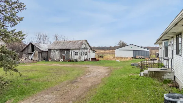 $1,200,000 | 9266 Town Line Road, Larsen, WI 54947