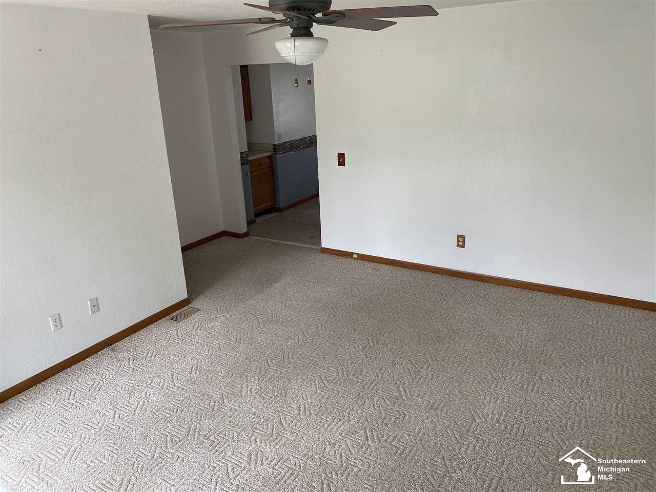 7235 Douglas Road Lambertville, MI 48144 - Photo 12 of 22
