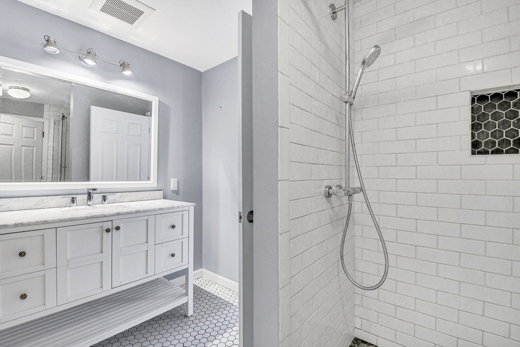 5 Apple Ridge Road, Unit 5 Maynard, MA 01754 - Photo 19 of 35 Gallery Image 19