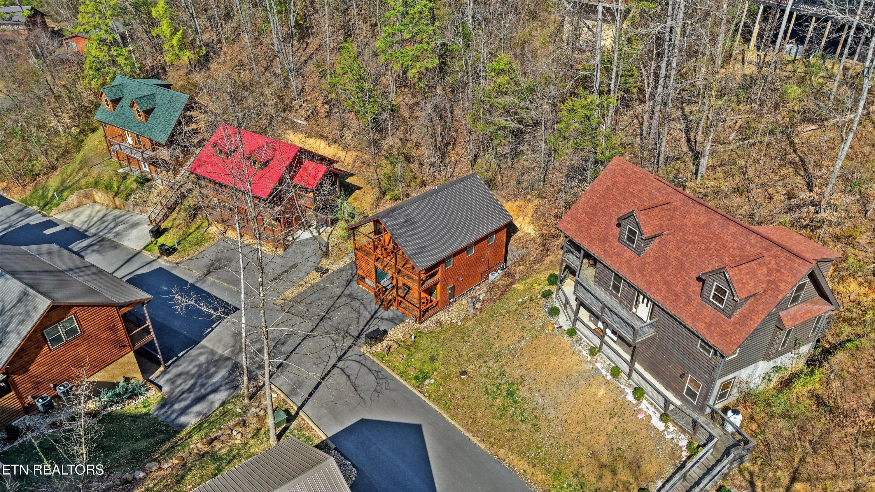 2395 Alpine Village Way Pigeon Forge, TN 37863 - Photo 27 of 29 34-2395 Alpine Village Way 05