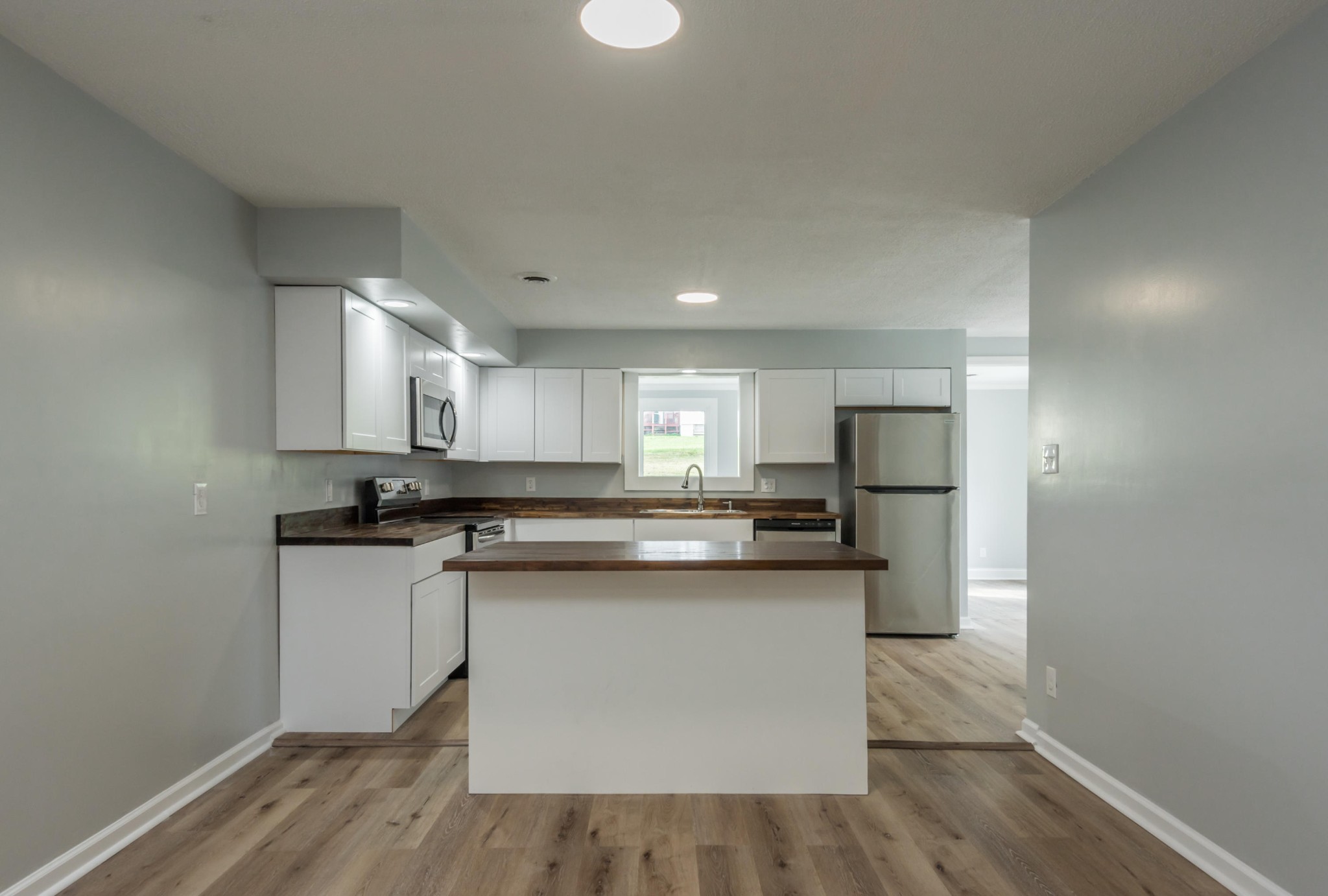 2217 Sanderson Road Knoxville, TN 37921 - Photo 8 of 32 Gallery Image 8