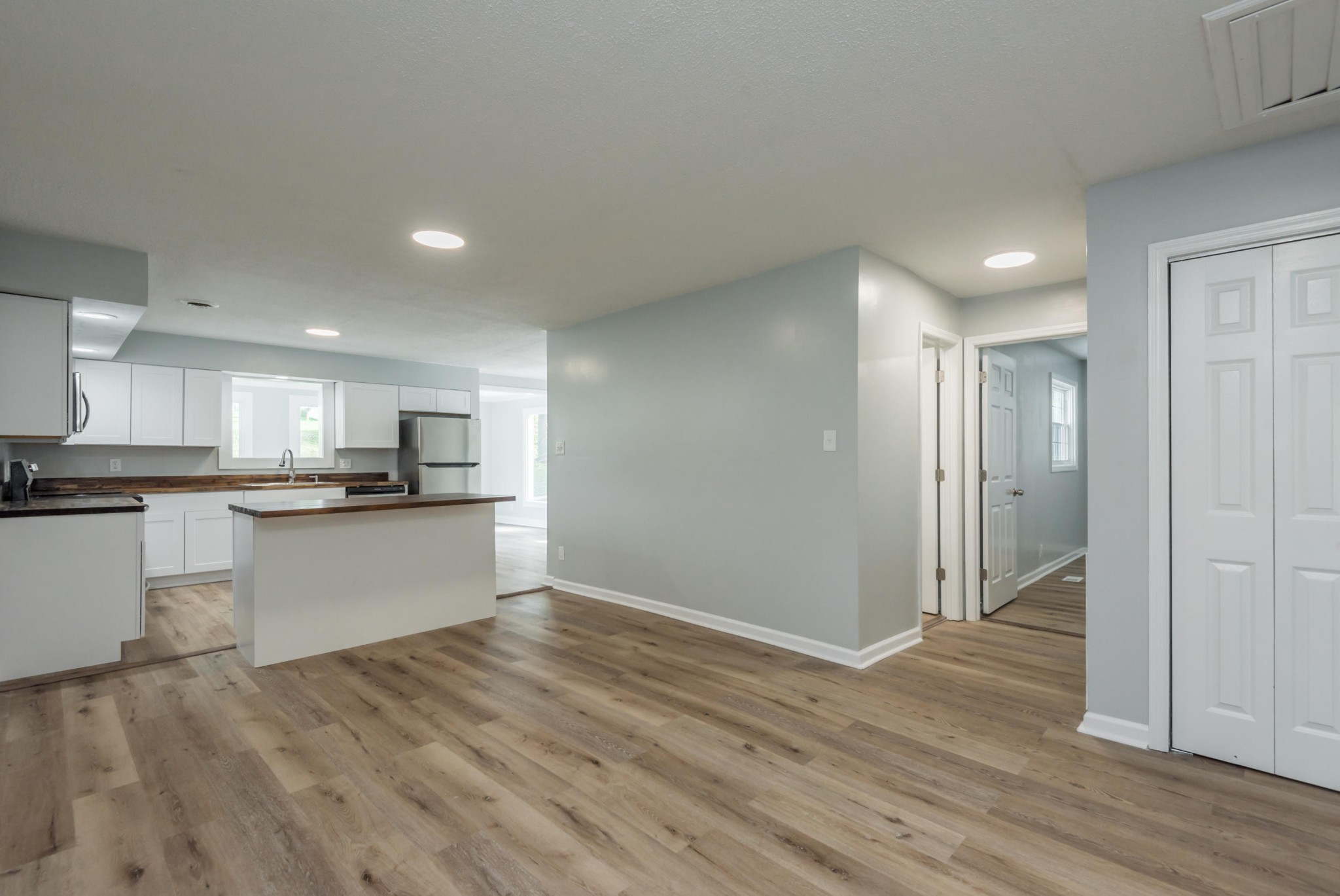 2217 Sanderson Road Knoxville, TN 37921 - Photo 9 of 32 Gallery Image 9