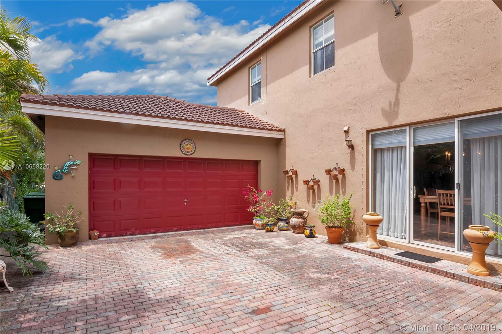 1154 Southwest 149th Path Miami, FL 33194 - Photo 3 of 26 Gallery Image 3