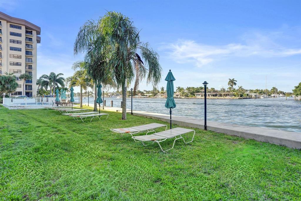 505 North Riverside Drive, Unit 7 Pompano Beach, FL 33062 - Photo 21 of 43 a park with palm trees