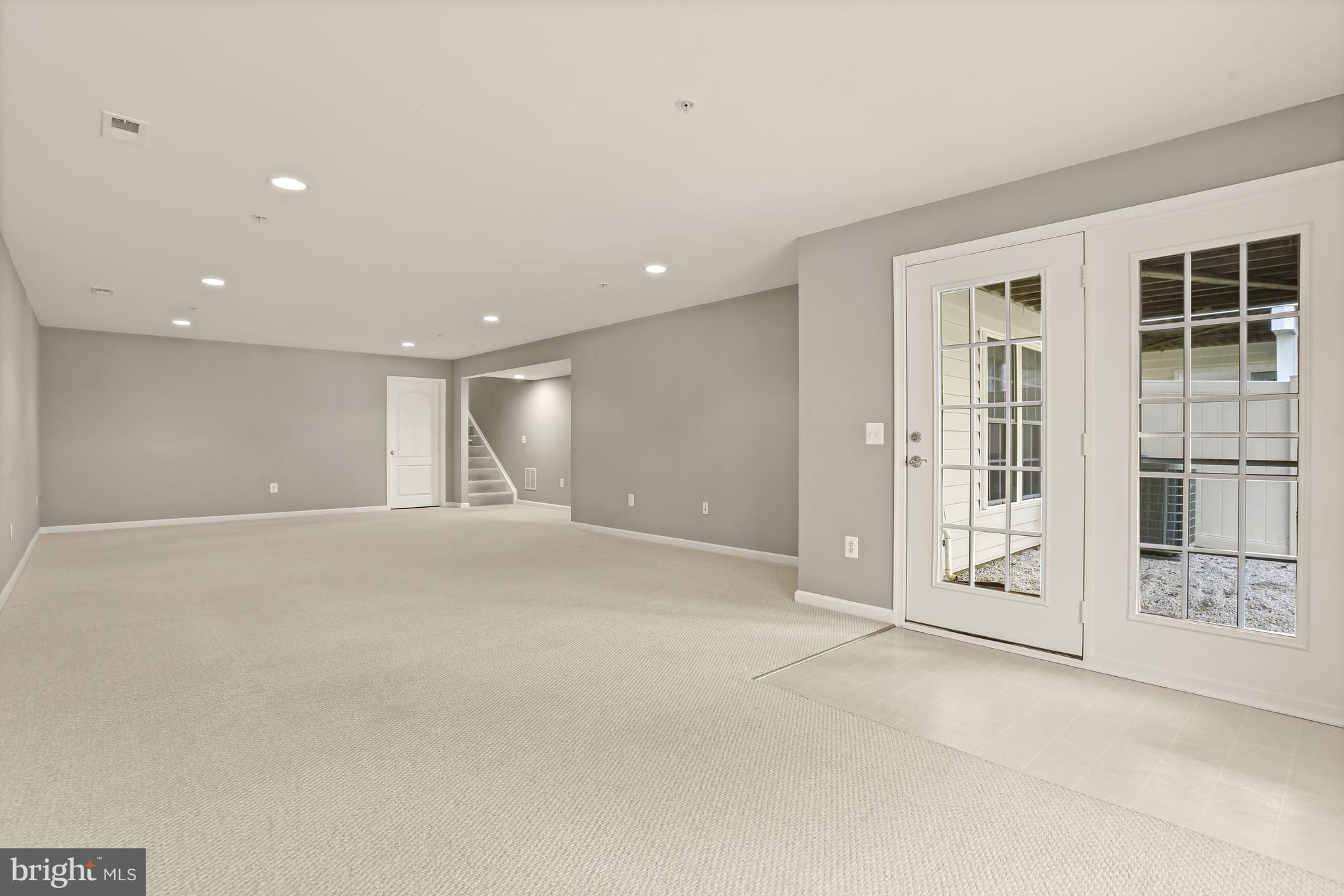 8266 Academy Road, Unit 2 Ellicott City, MD 21043 - Photo 38 of 58 Family room