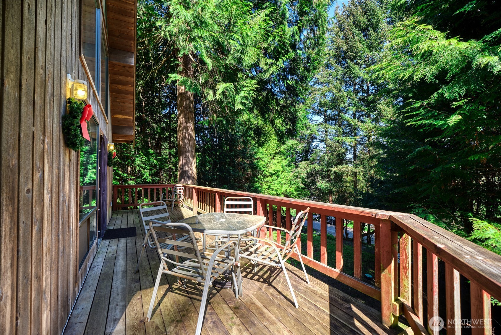 1881 Cliff Road Point Roberts, WA 98281 - Photo 13 of 36 Gallery Image 13