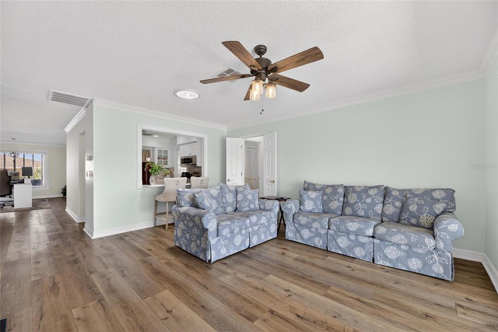 108 Whitetail Court Sun City Center, FL 33573 - Photo 17 of 44