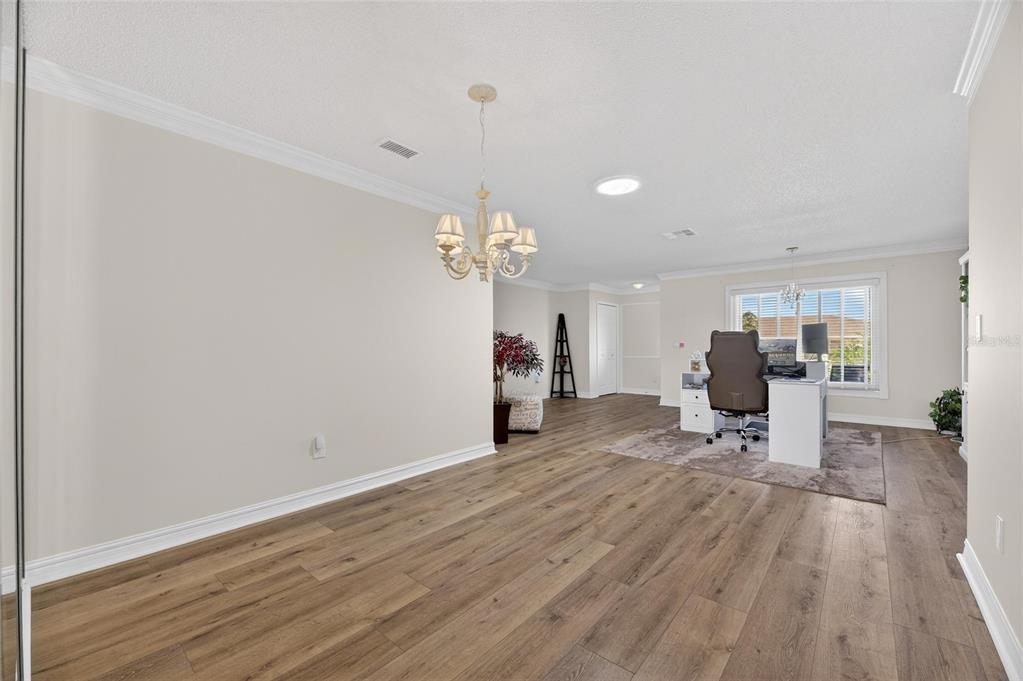 108 Whitetail Court Sun City Center, FL 33573 - Photo 8 of 44