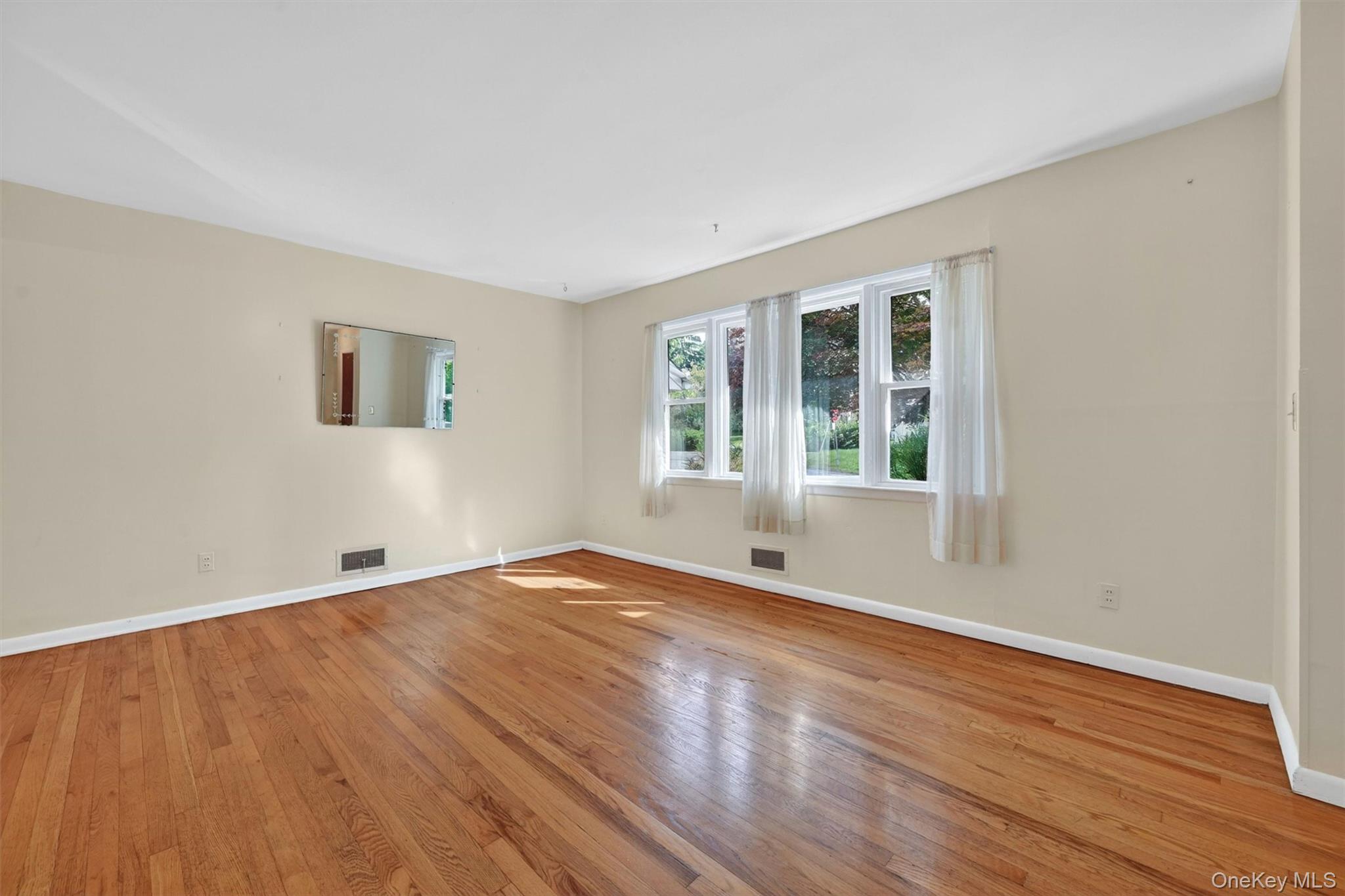2 Curie Road Cornwall-on-Hudson, NY 12520 - Photo 6 of 37