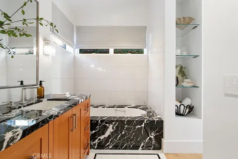 $9,500,000 | 420 Emerald Bay, Laguna Beach, CA 92651