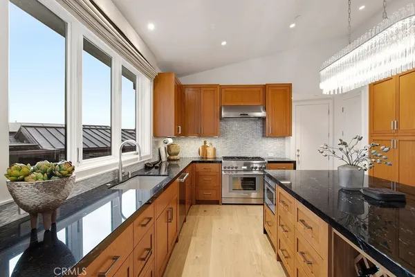$9,500,000 | 420 Emerald Bay, Laguna Beach, CA 92651