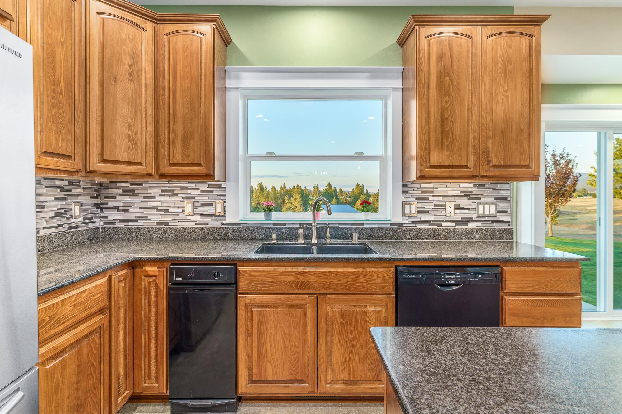 14107 South Marshall Road Valleyford, WA 99036 - Photo 8 of 49 Gallery Image 8