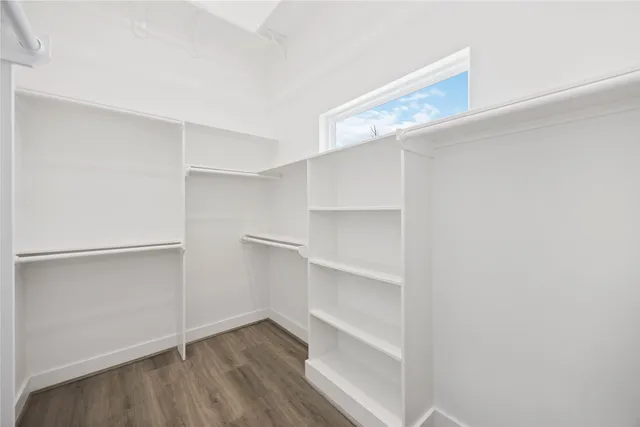 $384,999 | 4923 Golden Forest Drive, Houston, TX 77091