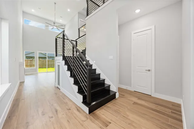 $384,999 | 4923 Golden Forest Drive, Houston, TX 77091