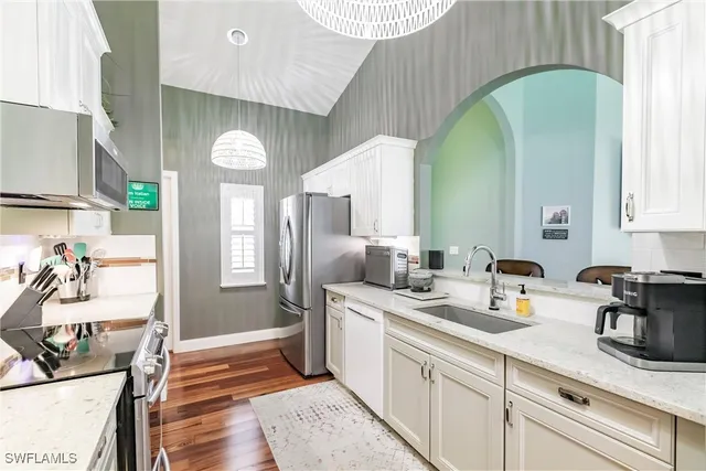 $359,900 | 15139 Ligustrum Lane, Alva, FL 33920