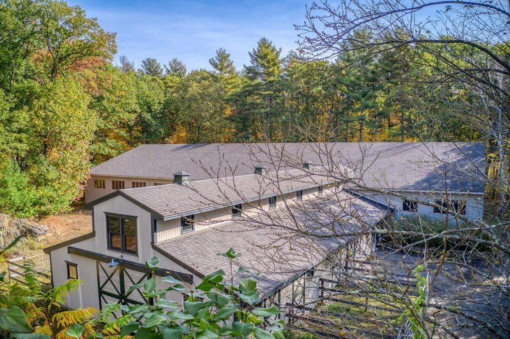 555 Hugh Cargill Road Concord, MA 01742 - Photo 2 of 41 Gallery Image 2