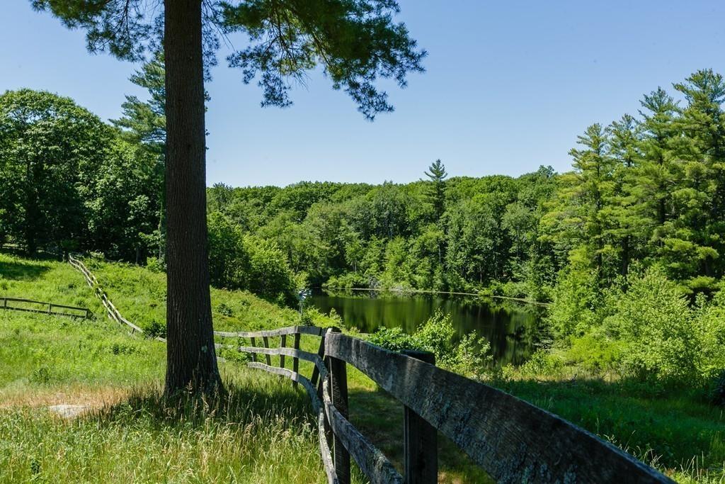 555 Hugh Cargill Road Concord, MA 01742 - Photo 30 of 41 Gallery Image 30