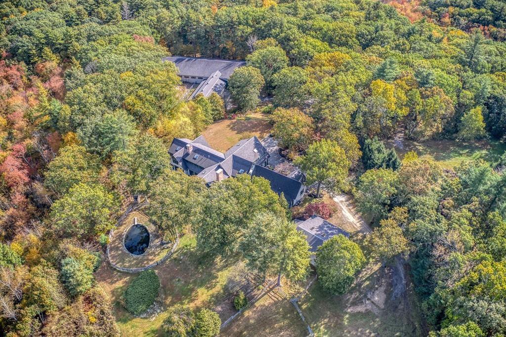 555 Hugh Cargill Road Concord, MA 01742 - Photo 3 of 41 Gallery Image 3