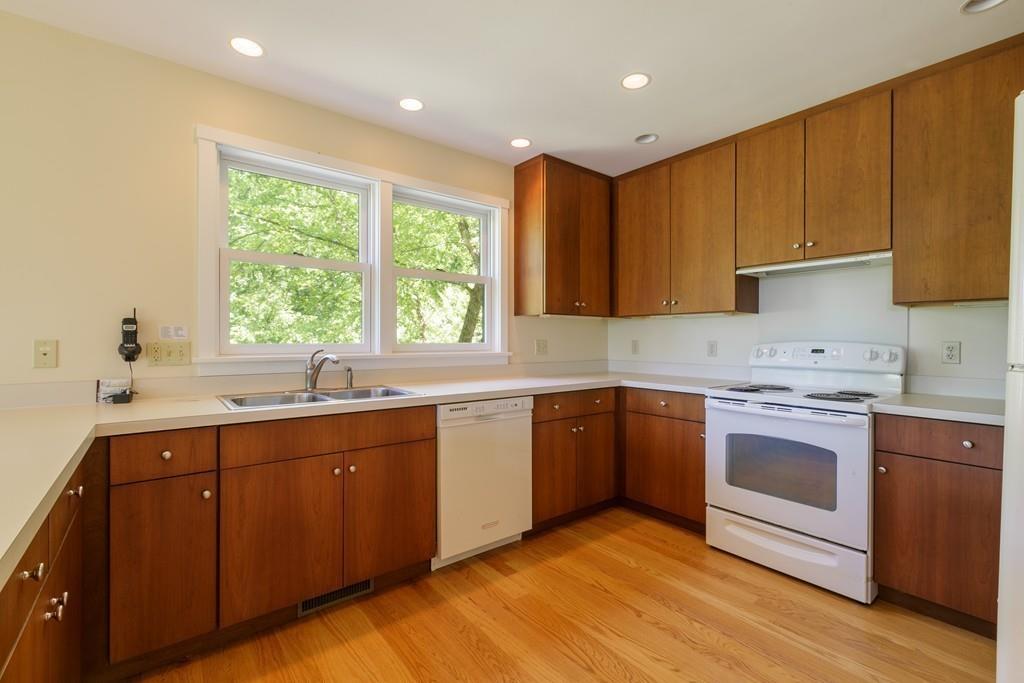 555 Hugh Cargill Road Concord, MA 01742 - Photo 37 of 41 Gallery Image 37