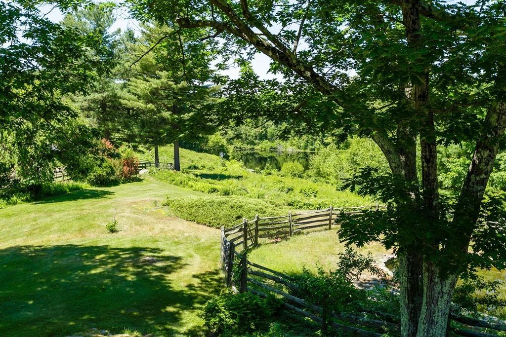 555 Hugh Cargill Road Concord, MA 01742 - Photo 6 of 41 Gallery Image 6