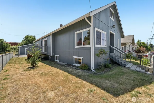 $620,000 | 806 4th Street Southeast, Auburn, WA 98002