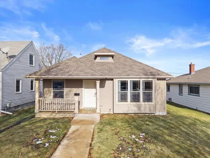$350,000 | 3508 East Whittaker Avenue, Cudahy, WI 53110