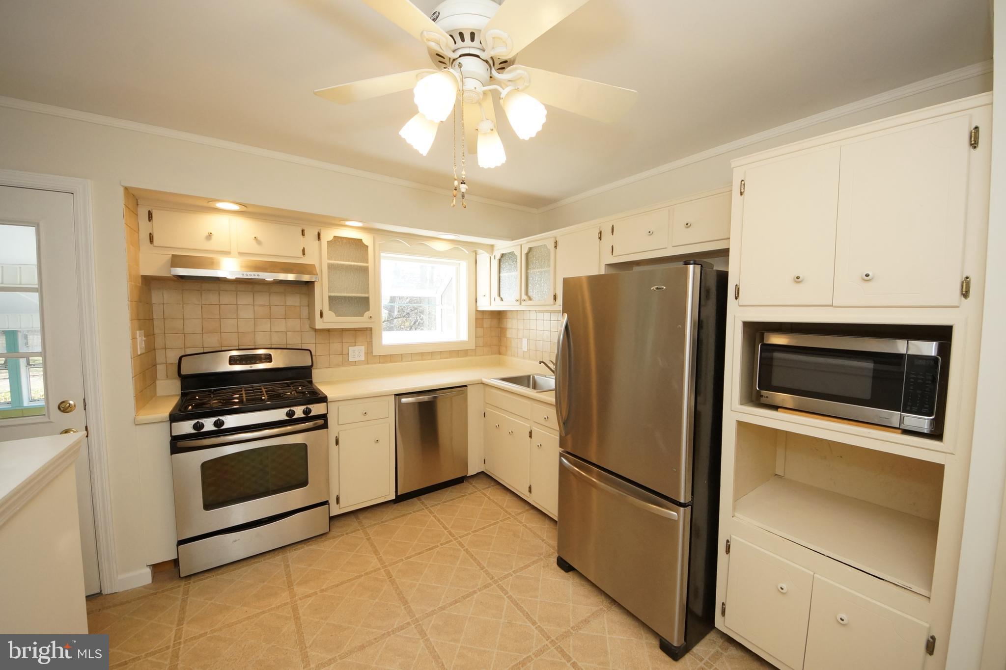 57 Endicott Road Hamilton, NJ 08690 - Photo 17 of 44