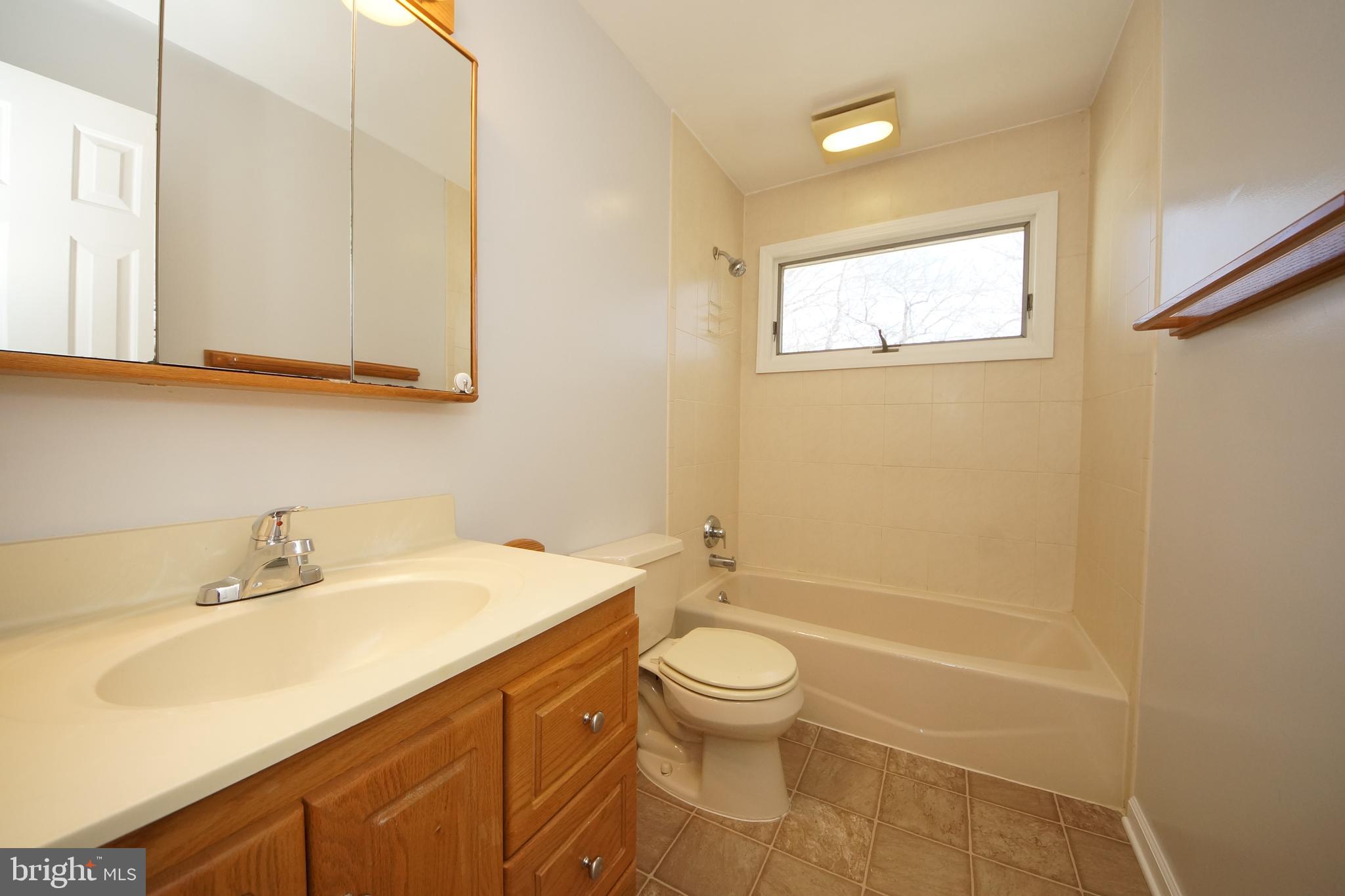 57 Endicott Road Hamilton, NJ 08690 - Photo 28 of 44