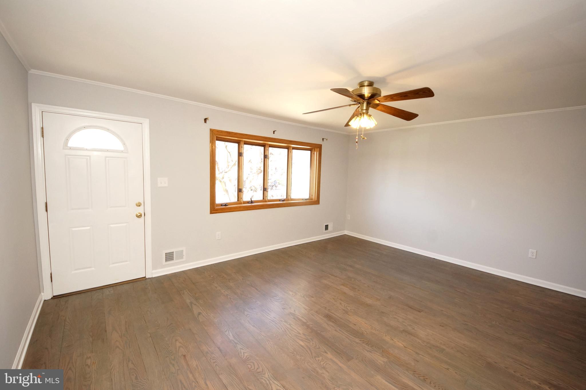 57 Endicott Road Hamilton, NJ 08690 - Photo 5 of 44