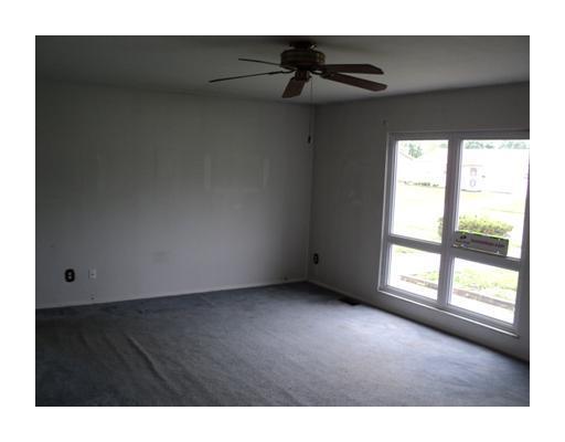 1914 Pompano Street Springfield, OH 45506 - Photo 3 of 11
