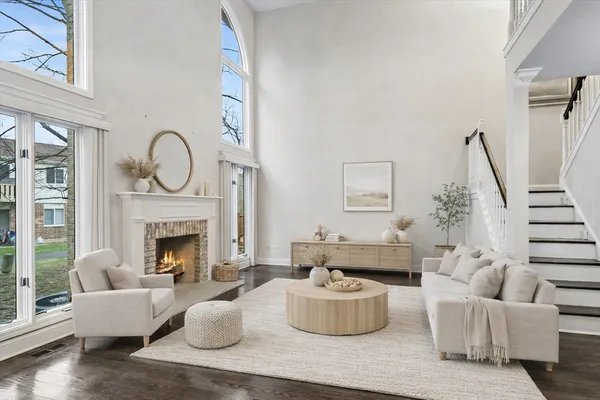 $425,000 | 659 North Walden Drive, Palatine, IL 60067