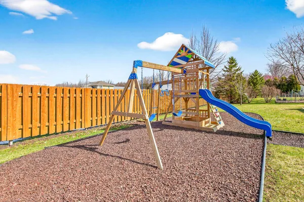 $399,900 | 343 Dakota Lee Way, Omro, WI 54963