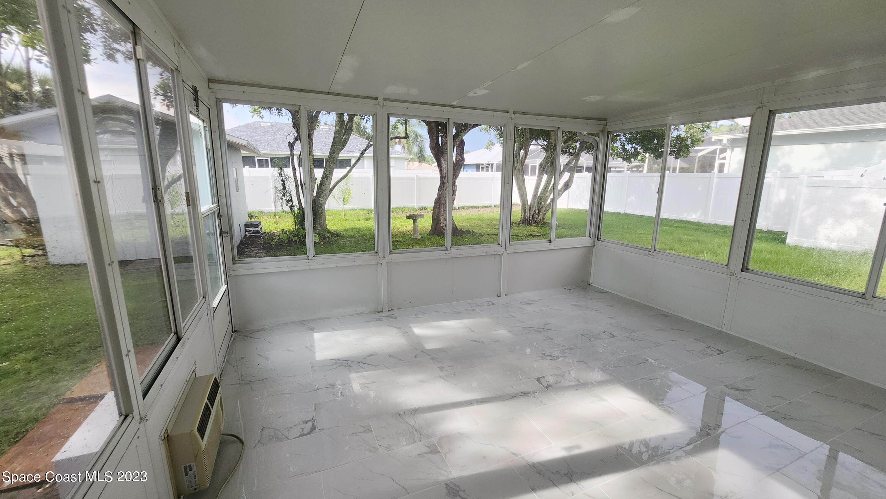 925 Gulfstream Avenue Sebastian, FL 32958 - Photo 14 of 19 a view of entryway