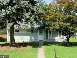 411 Beaumont Road York, PA 17403 - Photo 1 of 1