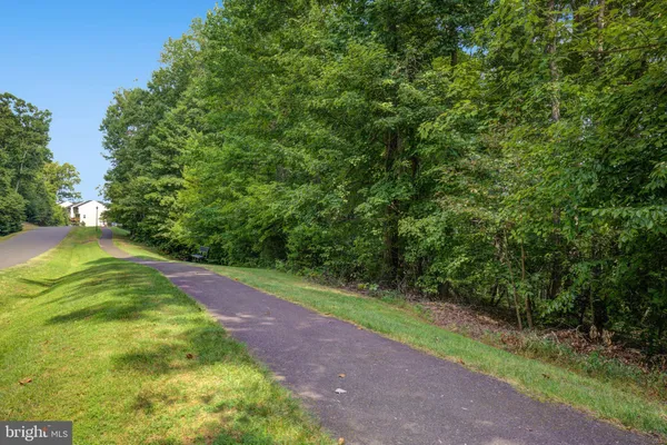 $385,999 | 36142 Wilderness Shores Way, Locust Grove, VA 22508