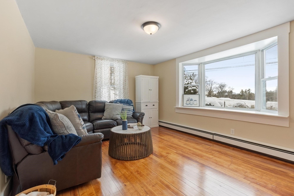 152 Dudley Road Templeton, MA 01468 - Photo 14 of 38