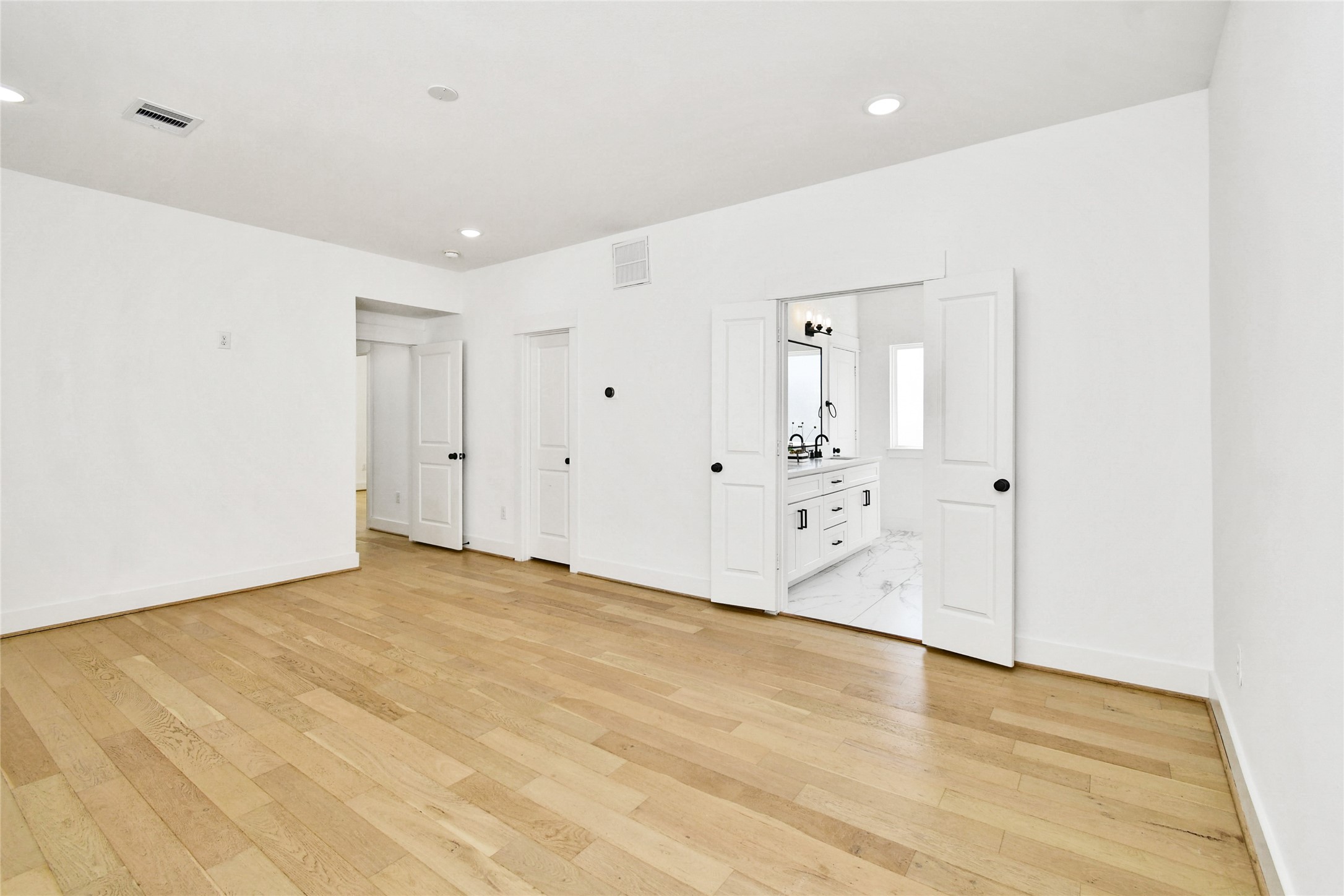 208 North York Street, Unit B Houston, TX 77003 - Photo 18 of 32