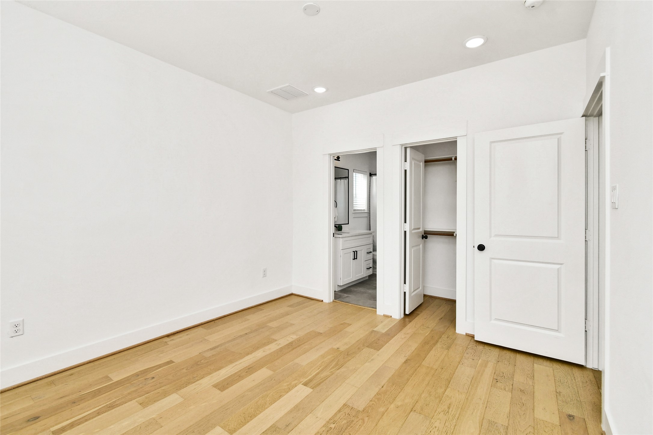 208 North York Street, Unit B Houston, TX 77003 - Photo 26 of 32