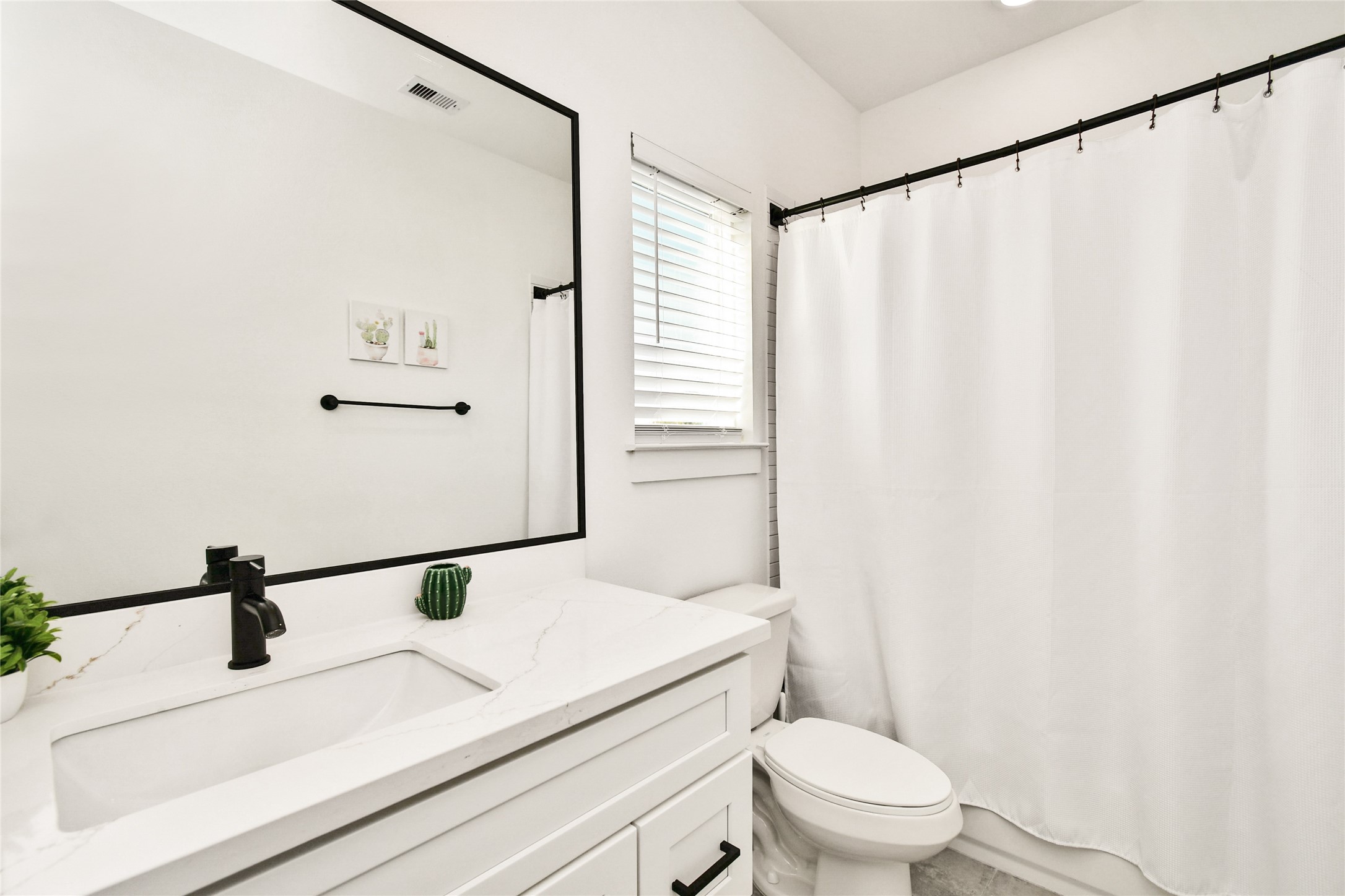 208 North York Street, Unit B Houston, TX 77003 - Photo 27 of 32