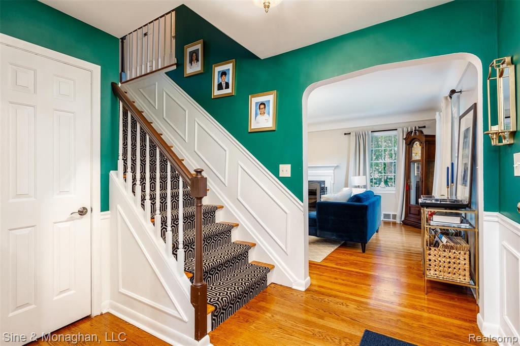 653 Middlesex Road Grosse Pointe Park, MI 48230 - Photo 19 of 54