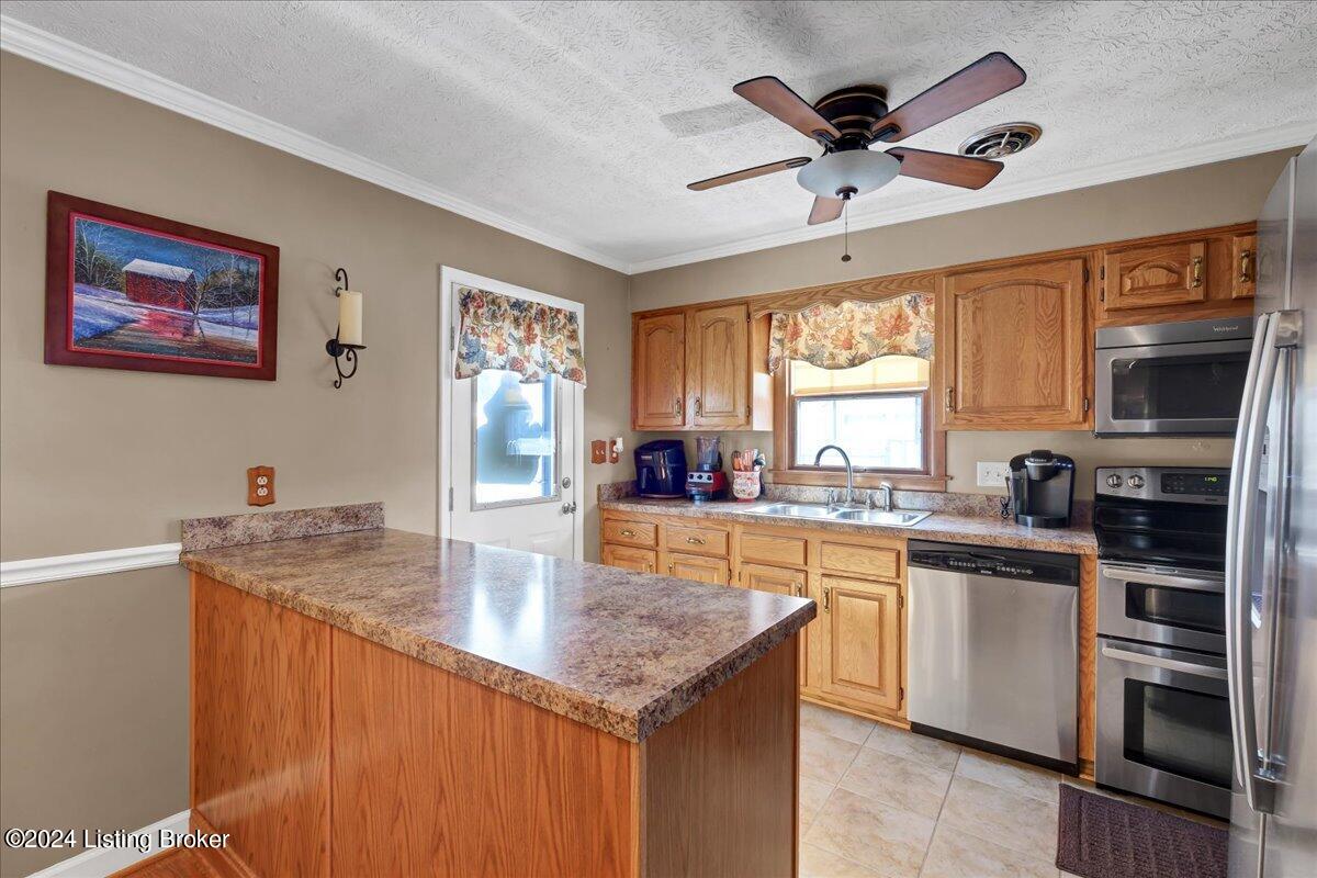 8513 Eula Road Louisville, KY 40219 - Photo 14 of 46 14-8513 Eula Rd-114