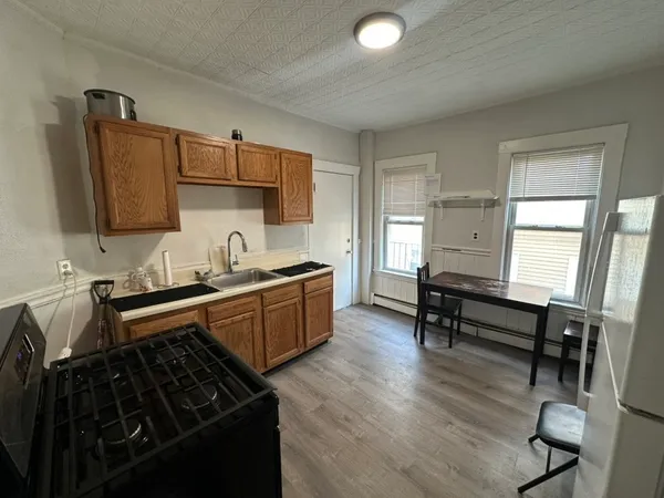 $2,500 | 765 Broadway, Unit 4, Everett, MA 02149
