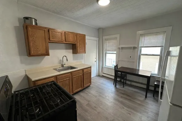 $2,500 | 765 Broadway, Unit 4, Everett, MA 02149