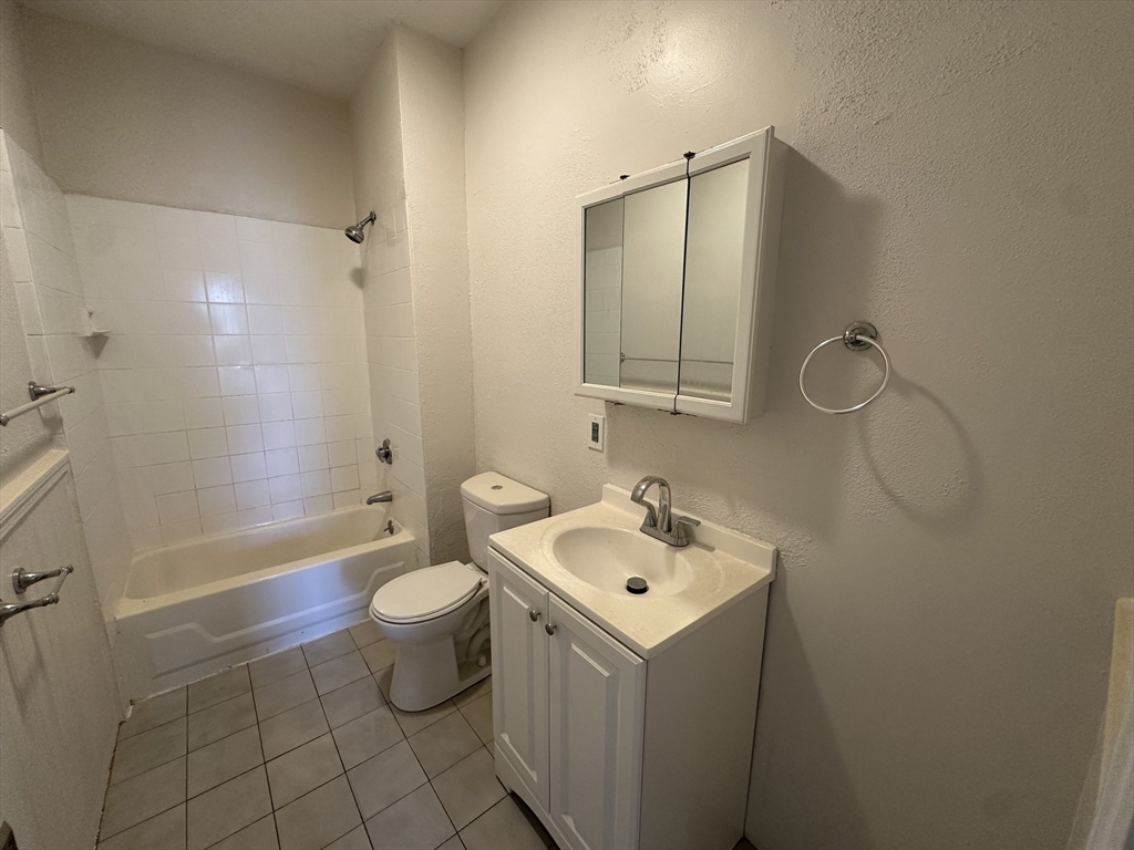 765 Broadway, Unit 4 Everett, MA 02149 - Photo 11 of 13