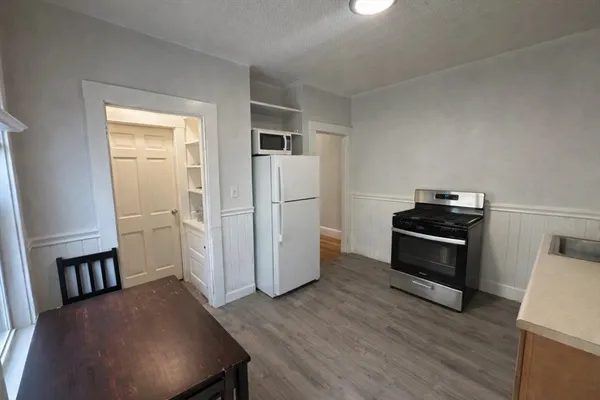 $2,500 | 765 Broadway, Unit 4, Everett, MA 02149