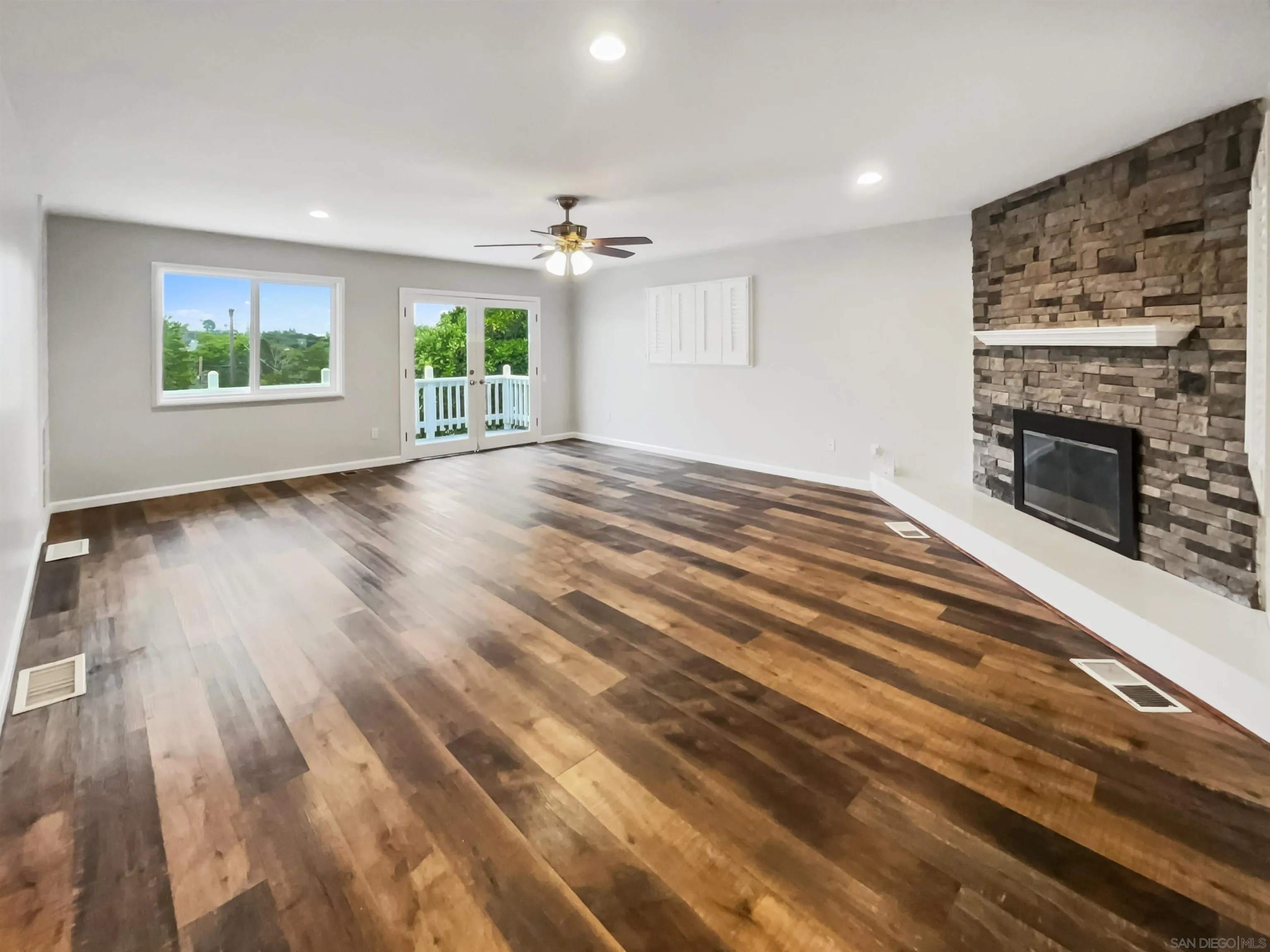 212 South Wisconsin Street Fallbrook, CA 92028 - Photo 15 of 16 Gallery Image 15