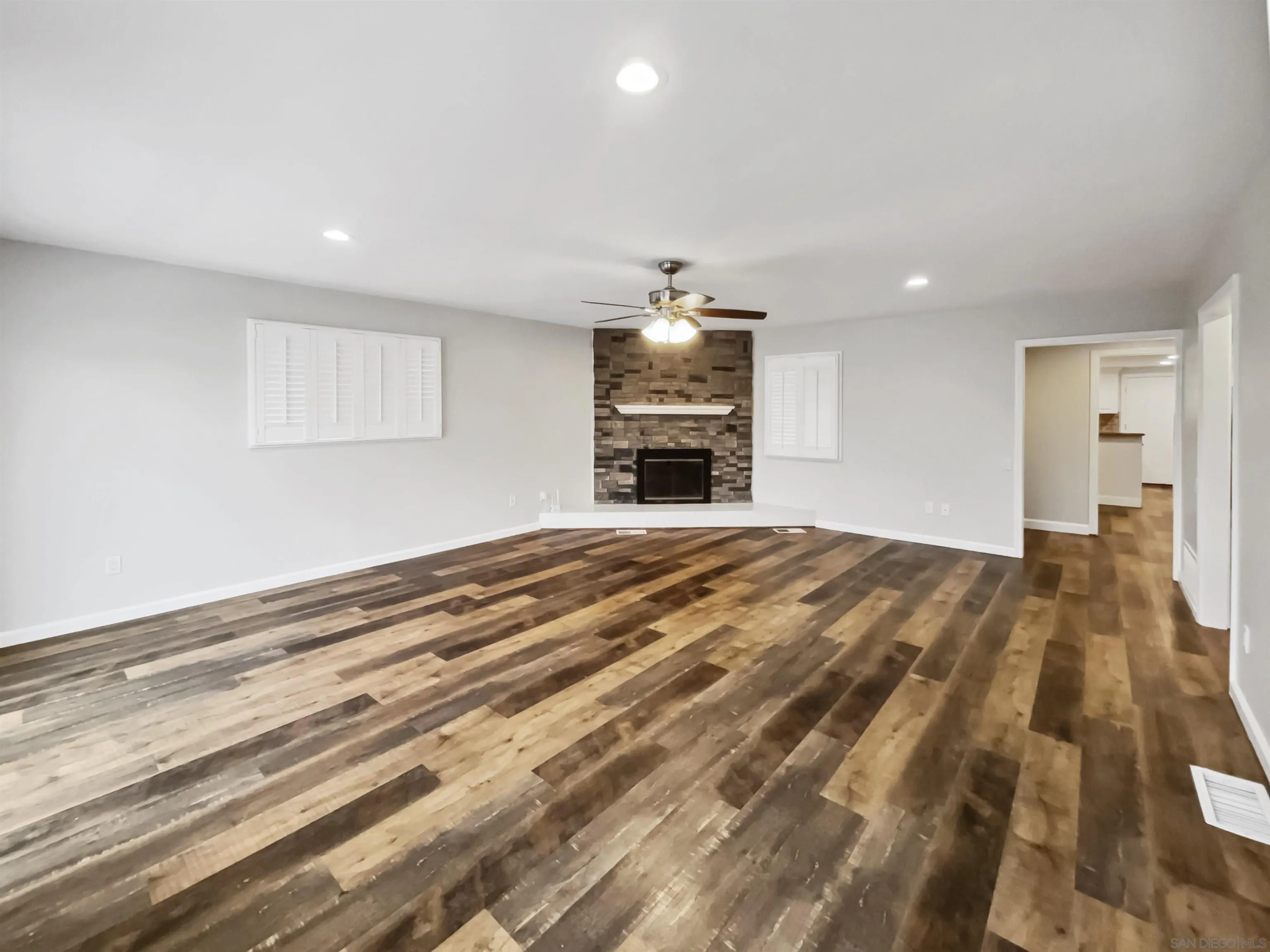 212 South Wisconsin Street Fallbrook, CA 92028 - Photo 3 of 16 Gallery Image 3